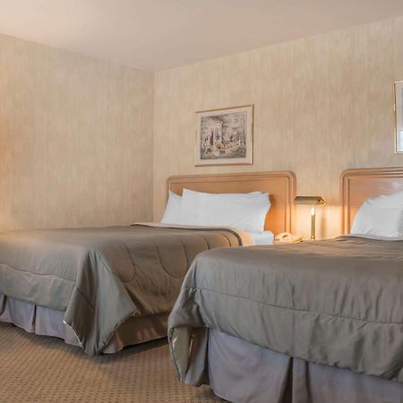 Rodeway Inn Fallsview Niagara Falls Eksteriør bilde