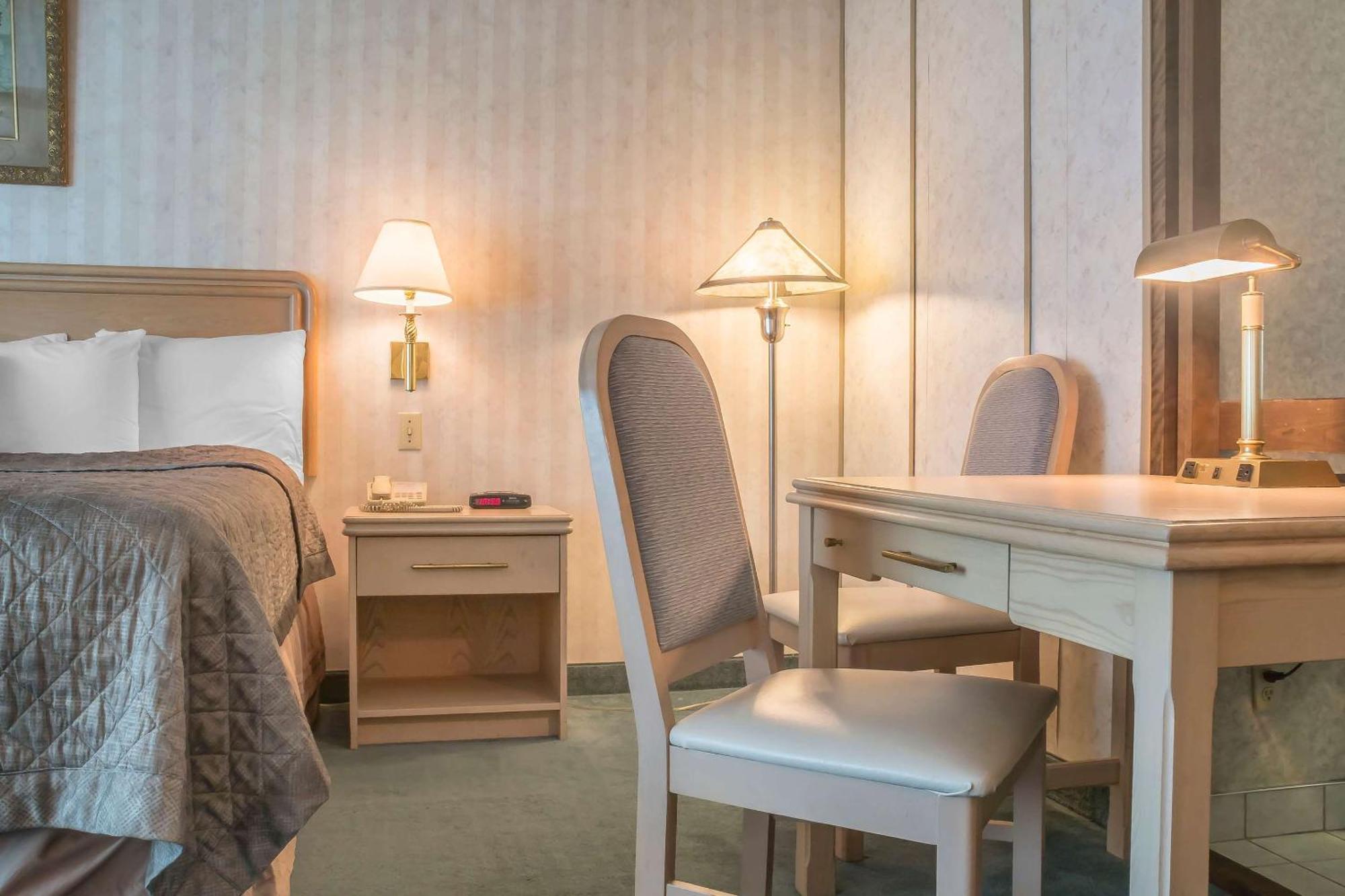 Rodeway Inn Fallsview Niagara Falls Eksteriør bilde