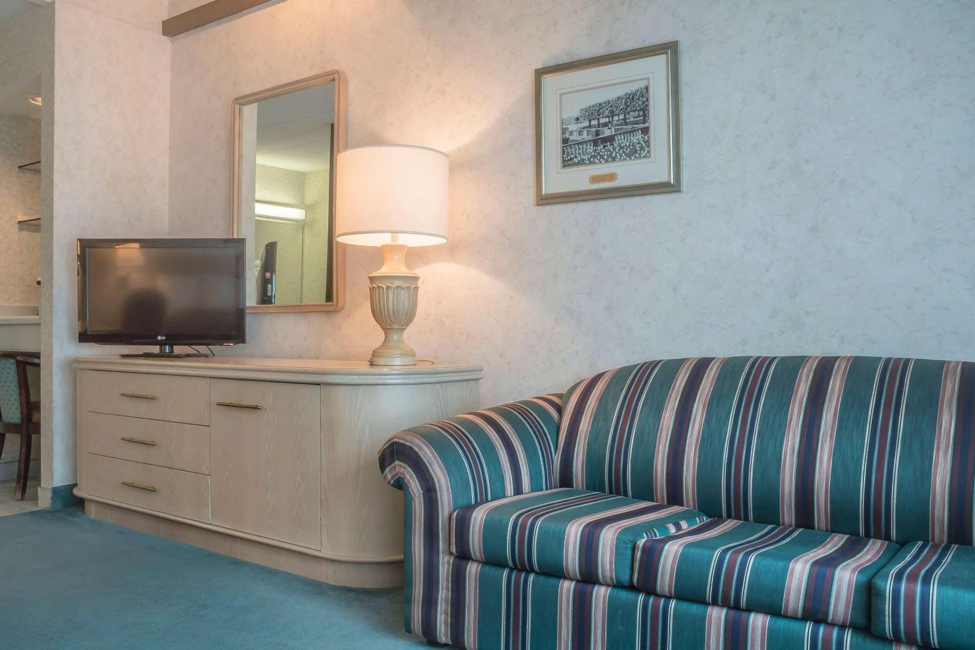 Rodeway Inn Fallsview Niagara Falls Eksteriør bilde