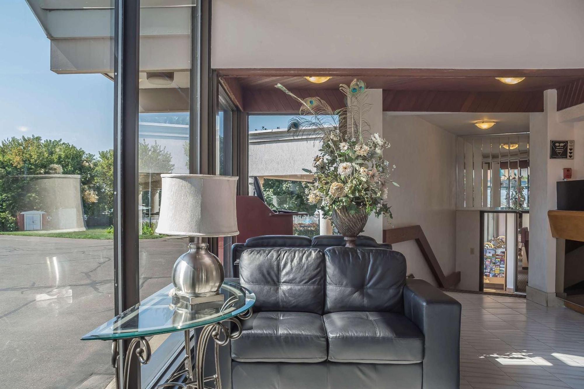 Rodeway Inn Fallsview Niagara Falls Eksteriør bilde